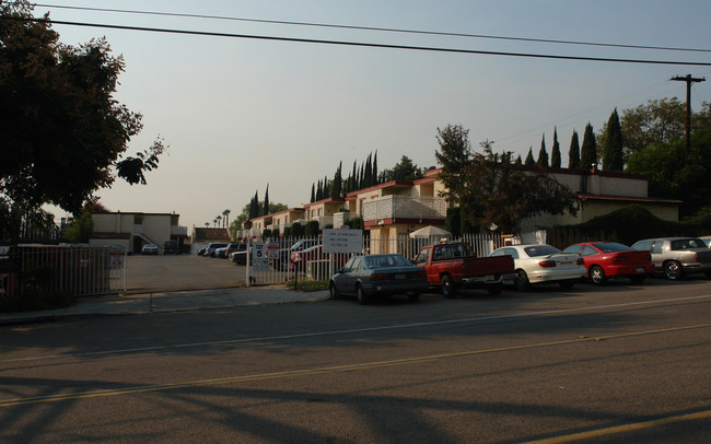 Vista de Helix in Spring Valley, CA - Building Photo - Building Photo