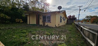 471 SW I St in Grants Pass, OR - Building Photo