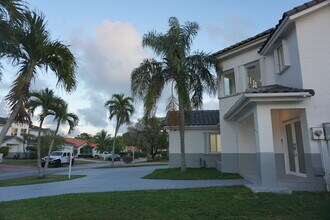 15614 SW 110th Terrace in Miami, FL - Building Photo - Building Photo