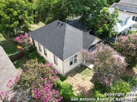 1035 Denver Blvd in San Antonio, TX - Building Photo - Building Photo