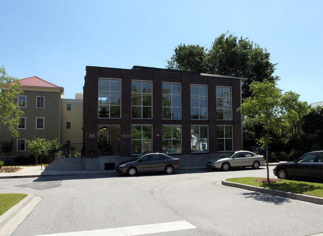 Radcliffe Manor in Charleston, SC - Foto de edificio - Building Photo