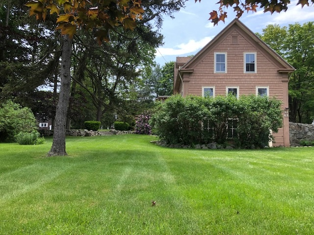 43 Mechanic St in Foxboro, MA - Foto de edificio