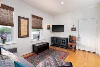610 Irving St NW in Washington, DC - Building Photo - Building Photo