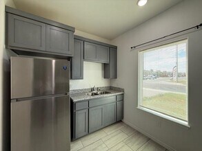 5819 Colegio Ln in Laredo, TX - Building Photo - Building Photo