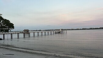 1432 S Lakeside Dr in Lake Worth Beach, FL - Building Photo