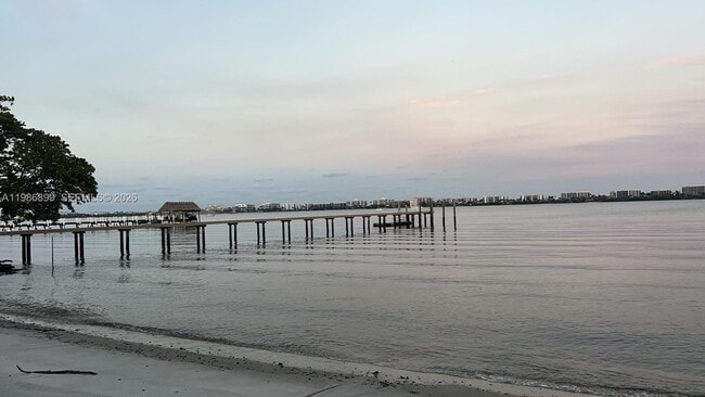 property at 1432 S Lakeside Dr