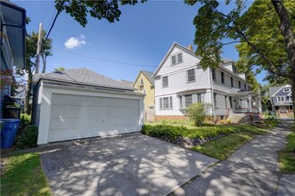 77 Harper St in Rochester, NY - Building Photo - Building Photo