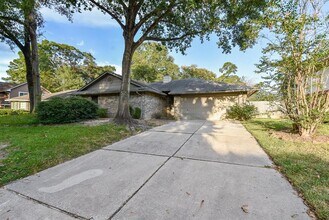 4018 Bassingham Dr in Humble, TX - Building Photo - Building Photo