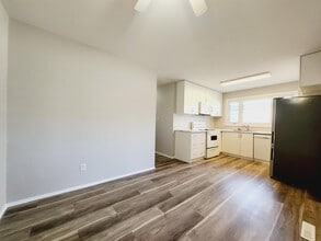 10318-10156 156 St NW in Edmonton, AB - Building Photo - Building Photo
