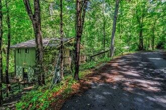 50 Woodhaven Rd in Asheville, NC - Building Photo - Building Photo