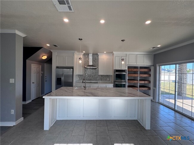 701 Black Hills Trail