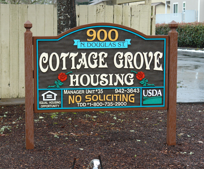 Cottage Grove Housing in Cottage Grove, OR - Building Photo - Building Photo