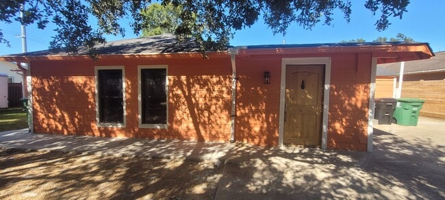 7306 Moline St in Houston, TX - Building Photo - Building Photo