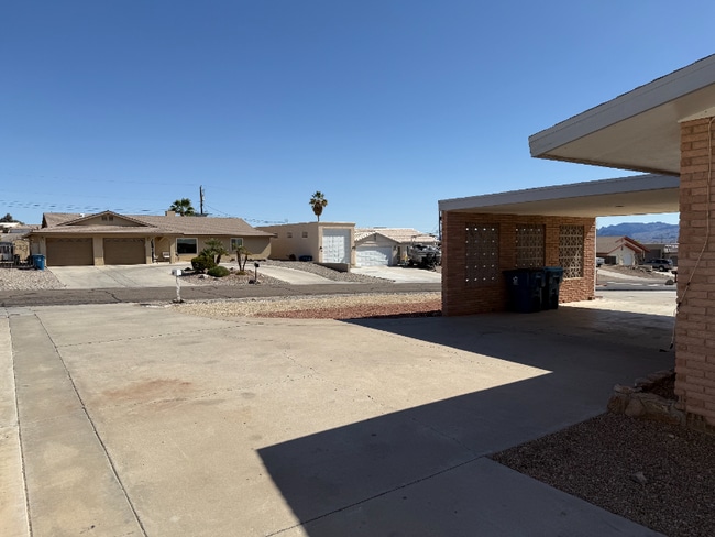 1907 Willow Ave in Lake Havasu City, AZ - Building Photo - Building Photo