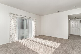 3329 Rosedale Ave, Unit 21 in Dallas, TX - Building Photo - Building Photo