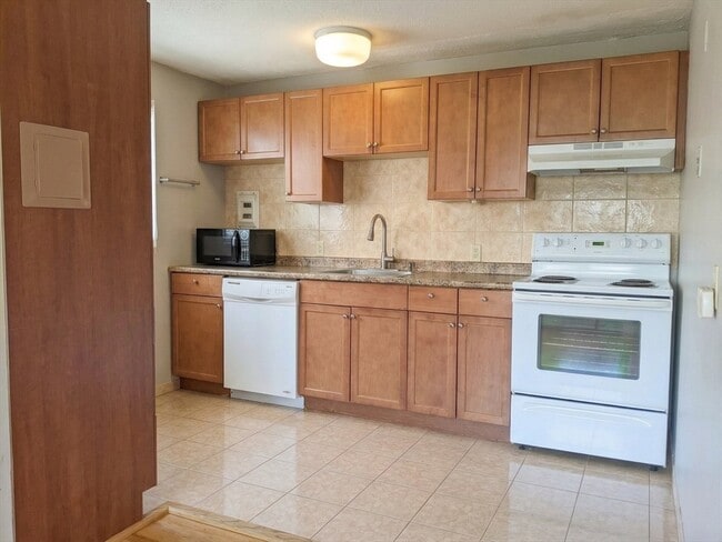 245 Kelton St in Boston, MA - Building Photo - Building Photo