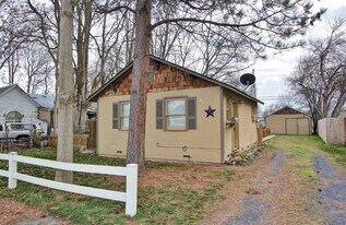815 E 1st St in Emmett, ID - Building Photo