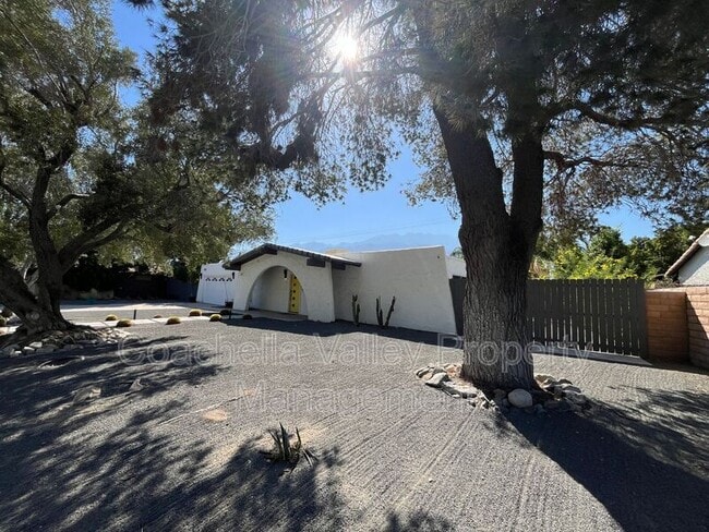 1755 N Viminal Rd in Palm Springs, CA - Building Photo - Building Photo
