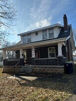 8512 Woodland Ave in Kansas City, MO - Building Photo