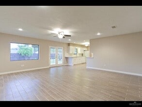 16 Fern Ave W in McAllen, TX - Building Photo - Building Photo