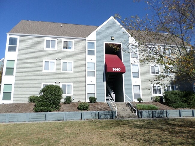 property at 1440 Seneca Dr