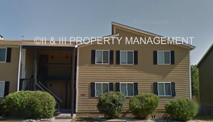 1306 E 123rd Terrace in Olathe, KS - Building Photo