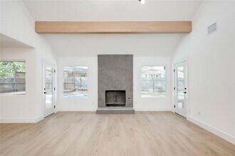 4507 Yellow Rose Trail in Austin, TX - Building Photo - Building Photo