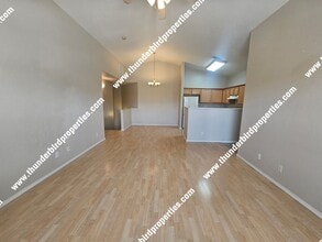 5743 Valle Alegre Pl NW in Albuquerque, NM - Building Photo - Building Photo