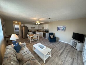 191 Anchorage St, Unit C in Fort Myers Beach, FL - Building Photo - Building Photo