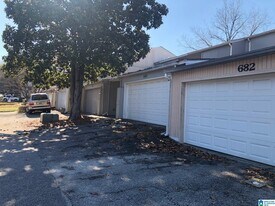 680 Idlewild Cir in Hoover, AL - Building Photo