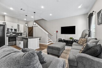 6704 Parker Grv Ln in Houston, TX - Building Photo - Building Photo