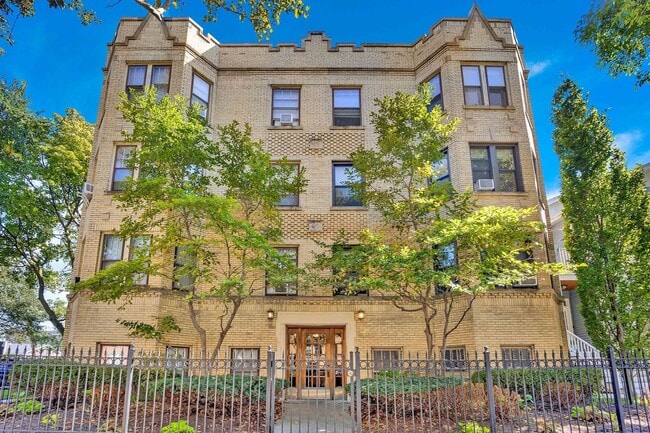 5057 N Wolcott Ave, Unit 5075-1 in Chicago, IL - Foto de edificio - Building Photo