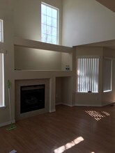 930 Button Rock Dr-Unit -103 in Longmont, CO - Building Photo - Building Photo