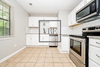 125 Grove Creek Dr in Locust Grove, GA - Building Photo - Building Photo