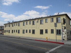 Slauson Apartments in Maywood, CA - Building Photo - Building Photo