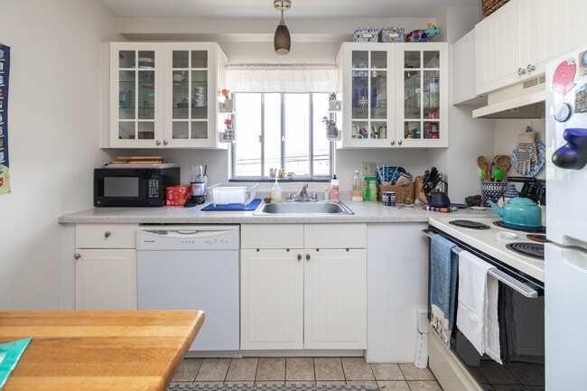 Fulton Terrace in Minneapolis, MN - Building Photo - Interior Photo