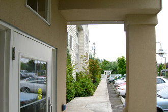 Riverside Landing Senior Apartments in Bothell, WA - Building Photo - Building Photo