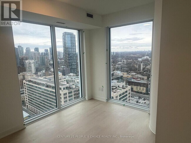 3206-3252 CHURCH St in Toronto, ON - Building Photo - Building Photo