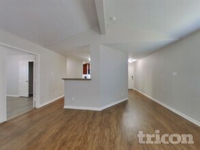 2417 Regatta Ln in Texas City, TX - Building Photo - Building Photo