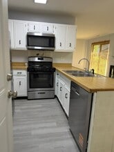 1326 N Shadow Lake Ter in Palatine, IL - Foto de edificio - Building Photo