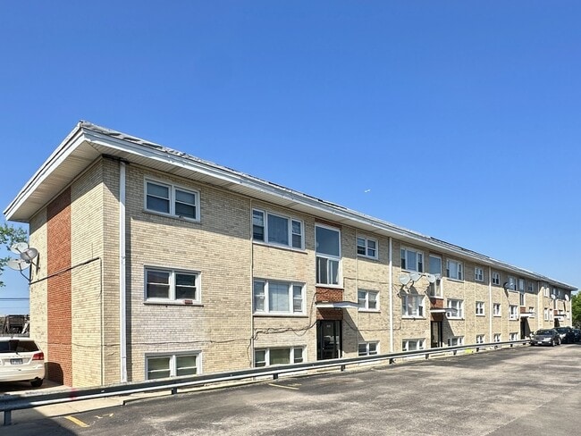 property at 3824 25th Ave