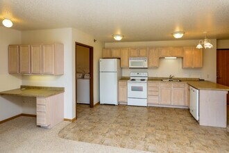 The Fairways in Moorhead, MN - Foto de edificio - Interior Photo