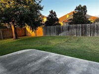 1806 Camino Alemeda in Leander, TX - Foto de edificio - Building Photo