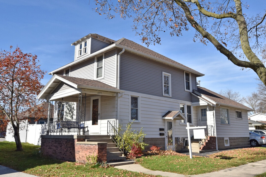 3375 S 98th St, Unit 3375A in Milwaukee, WI - Building Photo