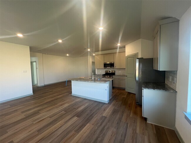 2503 Ruby Copper Dr in Iowa Colony, TX - Foto de edificio - Building Photo