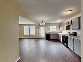 8349 Sansa St in Indianapolis, IN - Foto de edificio - Building Photo