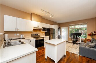 18828 69 Av in Surrey, BC - Building Photo - Building Photo