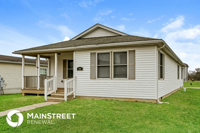 34 Waterman Ave in Commercial Point, OH - Foto de edificio - Building Photo