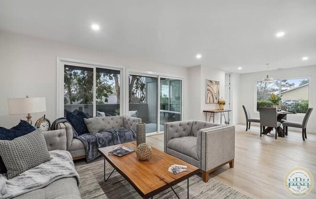 355 Parkview Terrace in Vallejo, CA - Building Photo - Building Photo