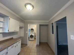 15755 Woodbine Ave in Redford Township, MI - Building Photo - Building Photo